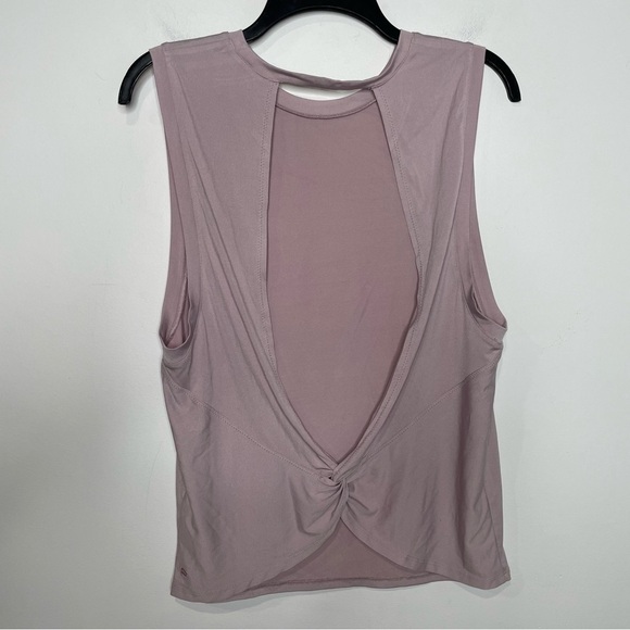 Fabletics‎ open back tank top size medium - Picture 2 of 3